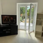 Tribunj Private House بيت للعطل *