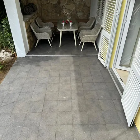 Tribunj Private House *