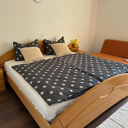 Tribunj Private House Дом отдыха Трибунь