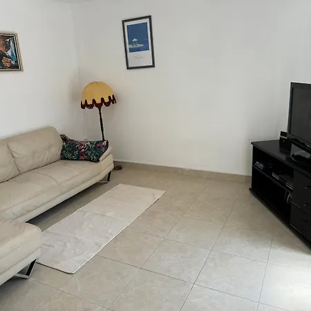 펜션 Tribunj Private House *