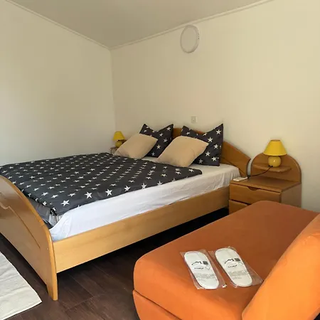 Tribunj Private House 펜션