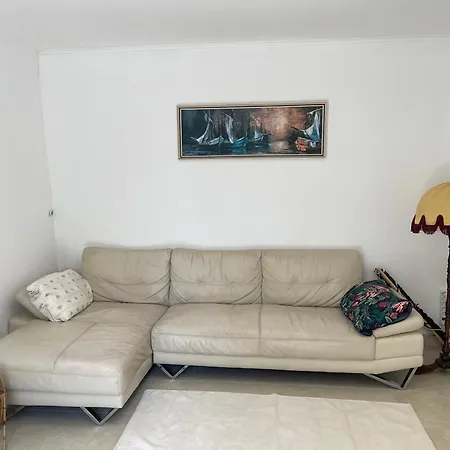 Tribunj Private House Дом отдыха Трибунь