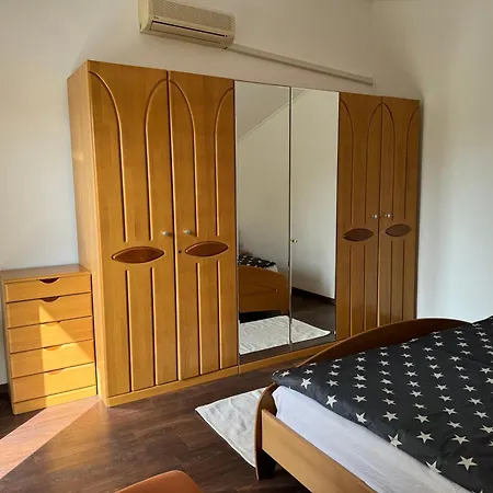 Tribunj Private House Дом отдыха *