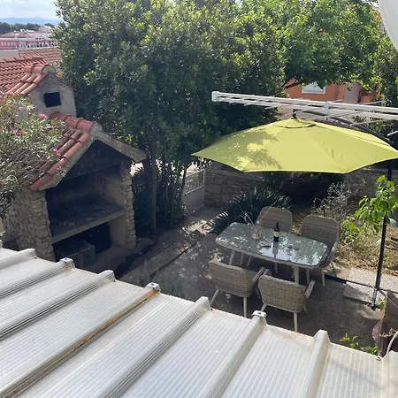 Tribunj Private House *