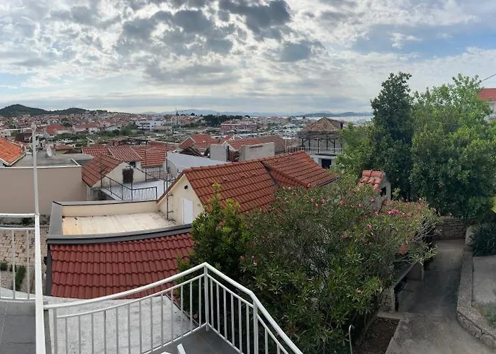 Tribunj Private House *