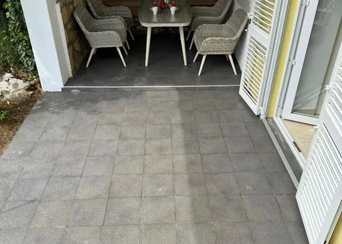 Tribunj Private House *