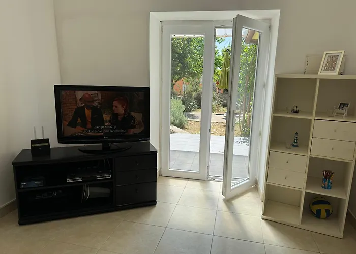 Tribunj Private House Vakantiehuis *