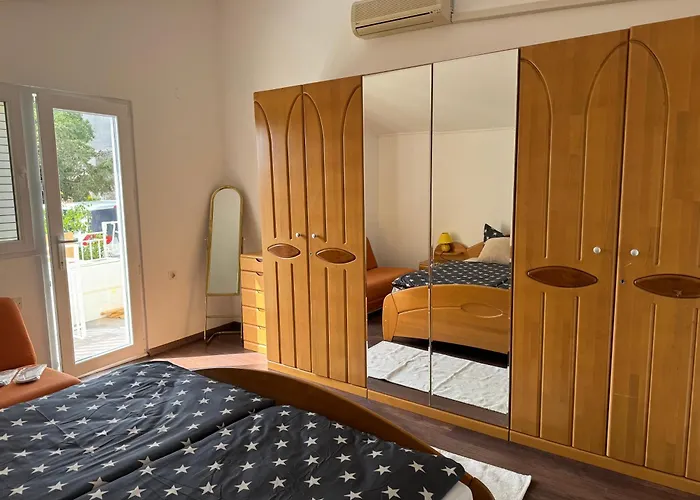 Tatil Evi Tribunj Private House