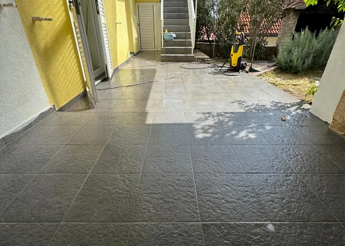 Tribunj Private House Vakantiehuis *