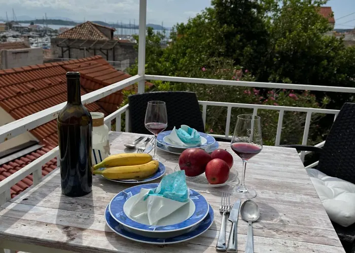 Tribunj Private House *