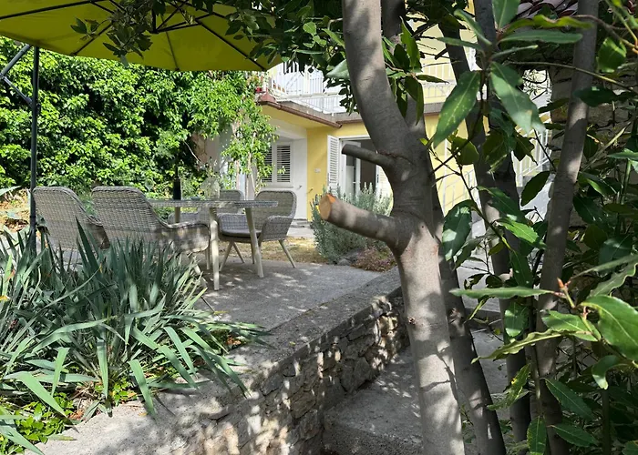 Tribunj Private House Vakantiehuis *